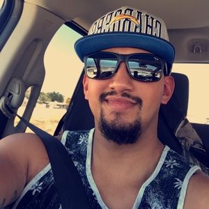 Meet your Posher, Juan